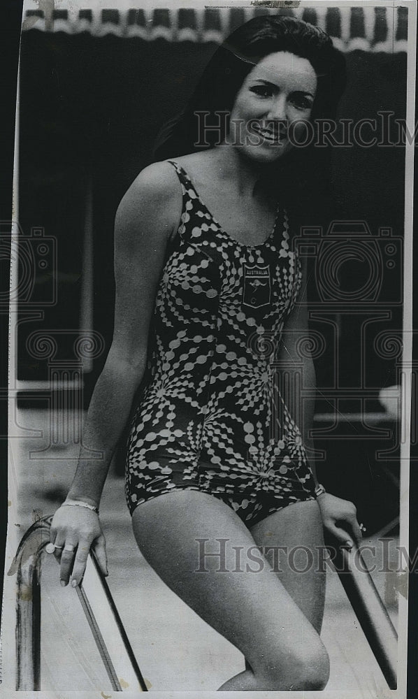 1968 Press Photo Jill Boughton, models a swimsuit for the Olympics - Historic Images