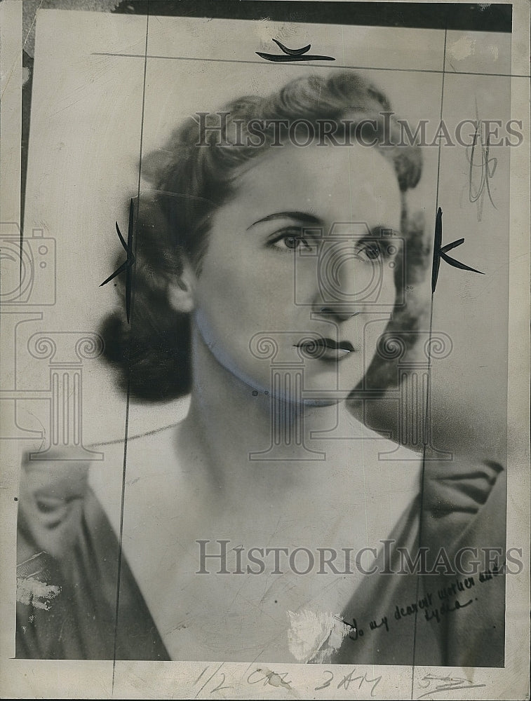 1944 Press Photo  Actress. Lydia Fuller for a role - Historic Images