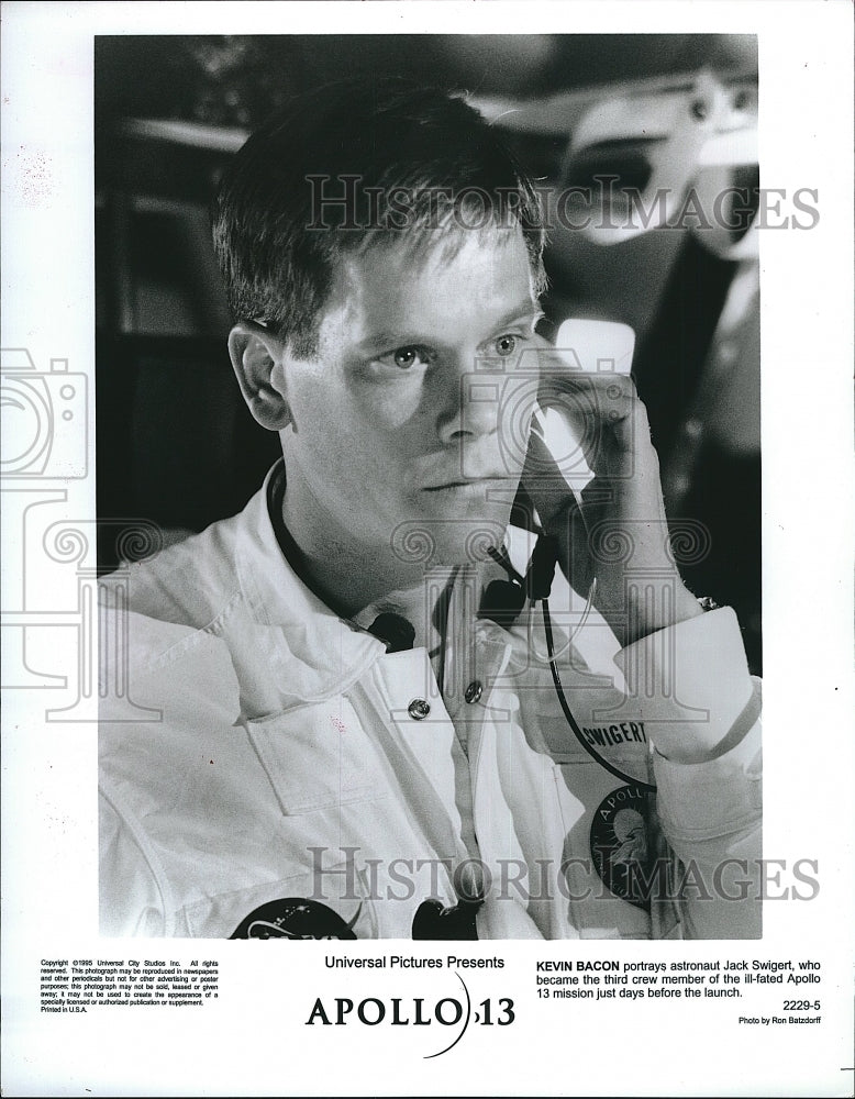 1996 Press Photo Kevin Bacon American Actor Stars In Apollo 13 Movie Film - Historic Images