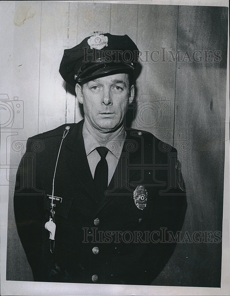 1969 Press Photo Patrolman Fred Perry Jr. - Historic Images