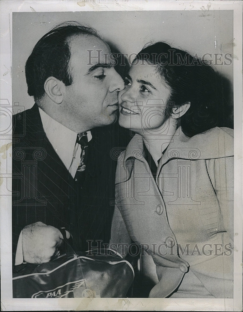 1949 Press Photo Lee Perri &amp; bride Sylvia Ferraiuolo - Historic Images