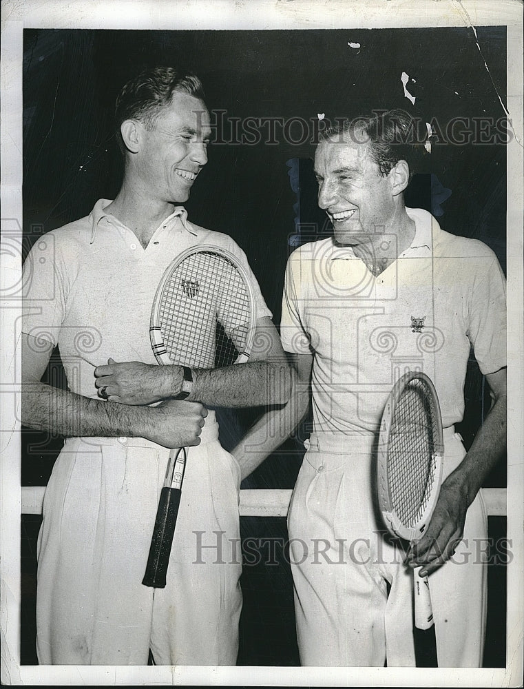 1937 Press Photo Tennis player Fred Perry & opponent Ellsworth Vines - Historic Images