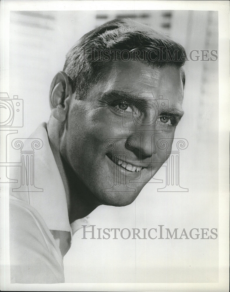 1963 Press Photo actor Robert Elston, featured in &quot;Memo&quot; - Historic Images