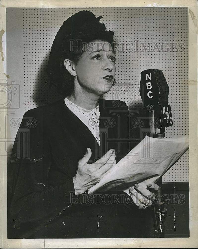 1946 Press Photo Anne Klestner Actress Stella Dallas NBC Radio Program Show - Historic Images