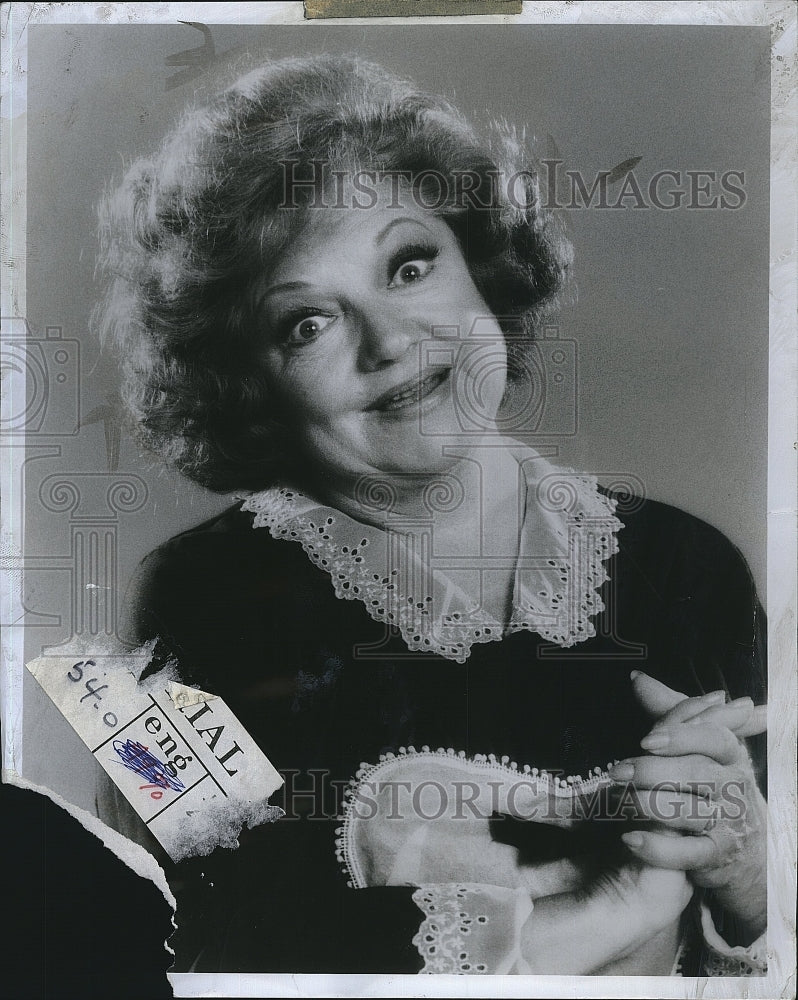 Press Photo Hermoine Baddeley Actress in &quot;Maude&quot; - Historic Images