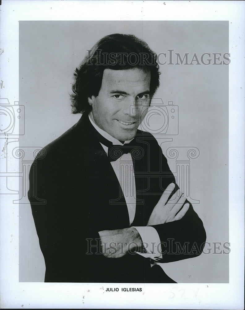 1988 Press Photo Julio Iglesias Spanish Latin Pop Contemporary Singer Songwriter - Historic Images