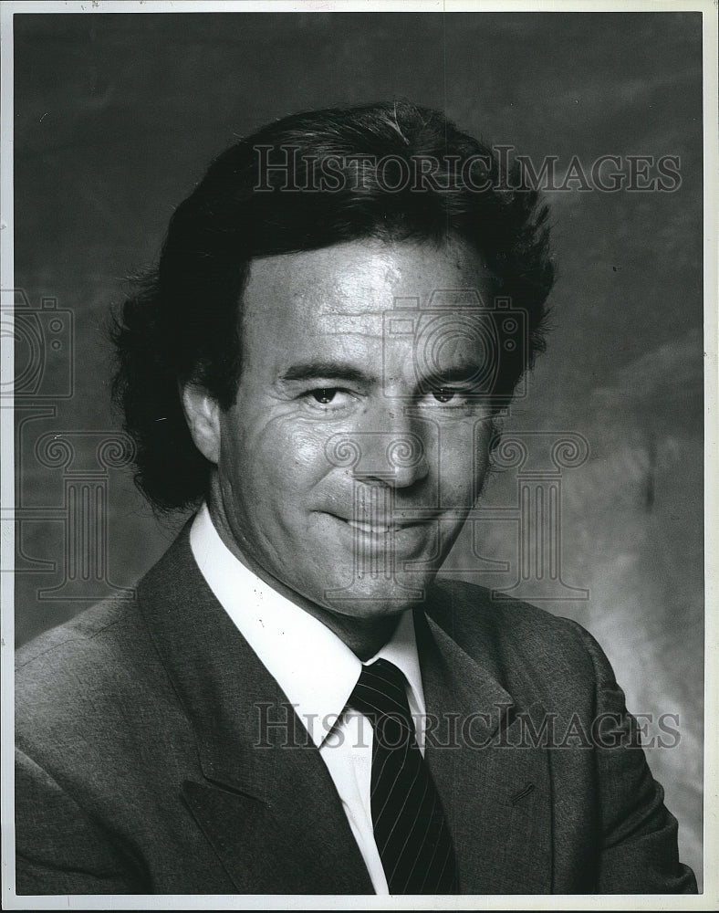 Press Photo Julio Iglesias Spanish Latin Pop Contemporary Singer Songwriter - Historic Images