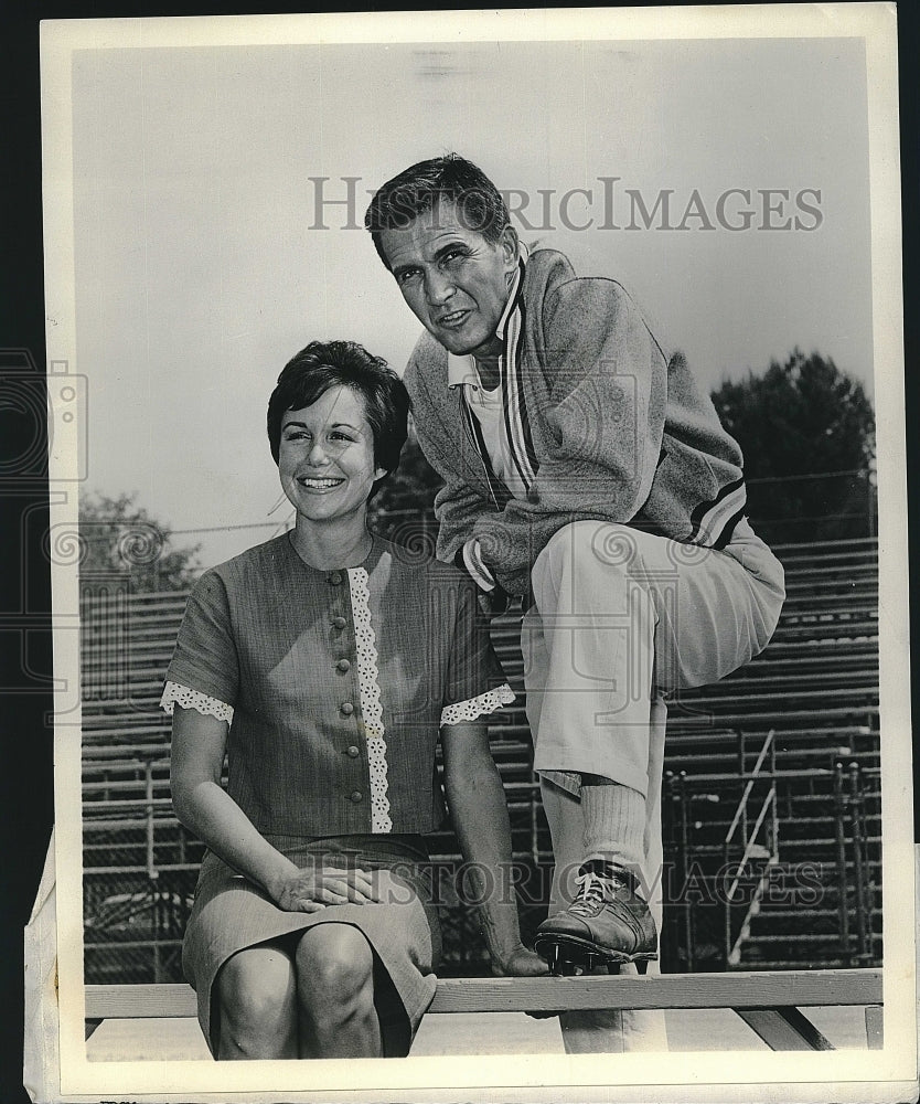 1970 Press Photo Actor Lin McCarthy In &quot;The Long Walk Home&quot; - Historic Images