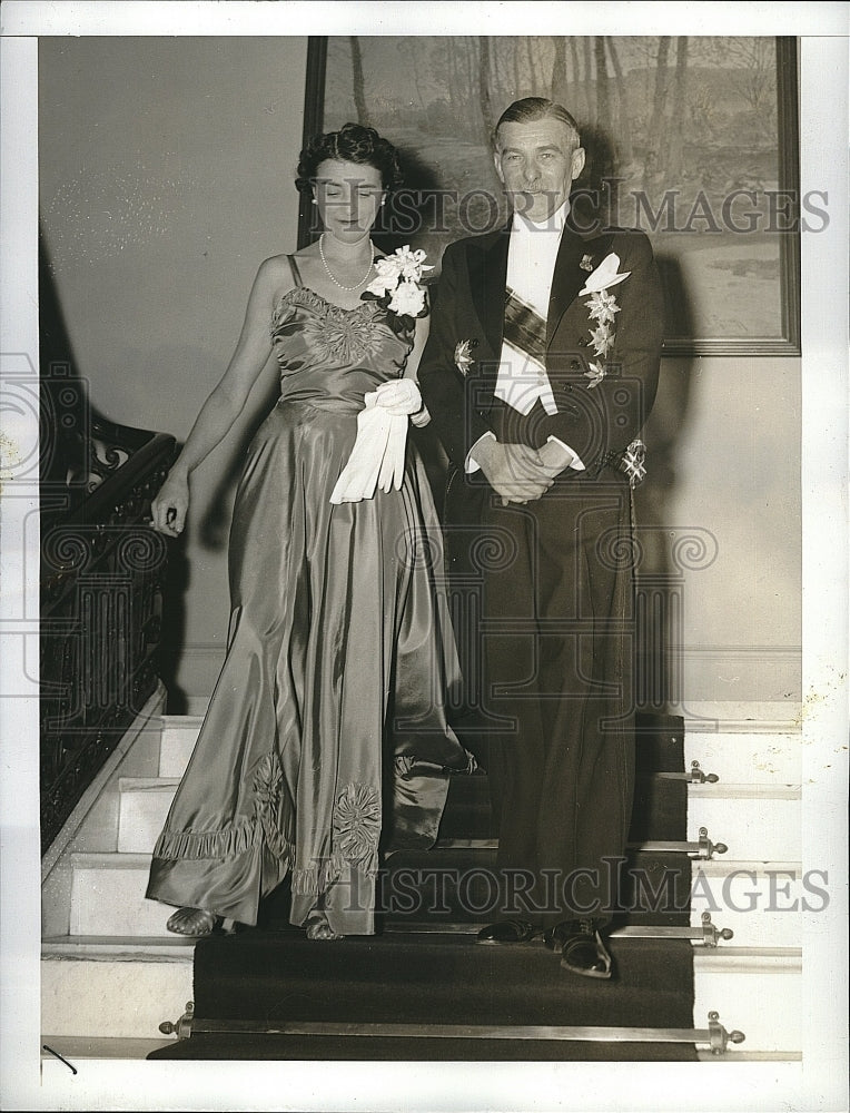 1939 Press Photo Czechoslovakian Minister Vladimir Hurban and wife - Historic Images