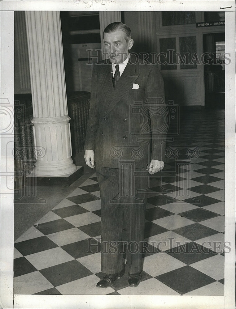 1939 Press Photo Czech Minister Vladimir Hurban at the state department - Historic Images