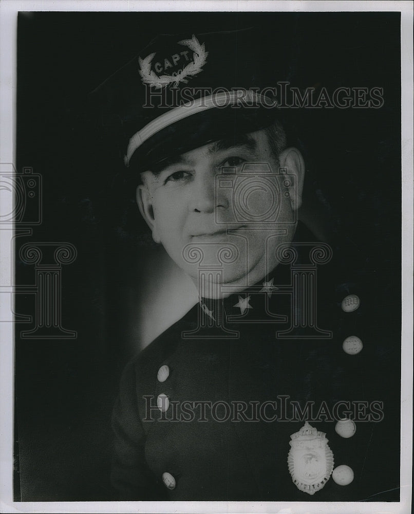 1953 Press Photo Capt. Joe Igoe, Watertown Police Dept. - Historic Images