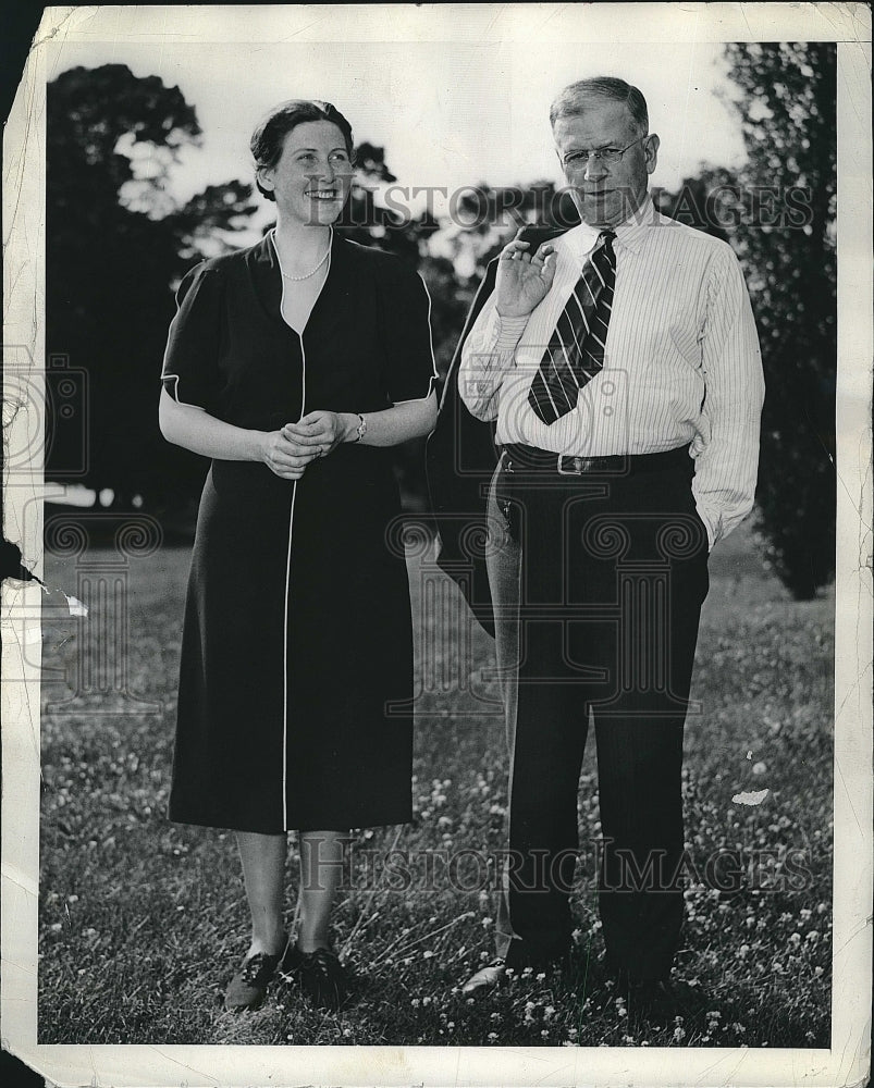 1938 Press Photo Mr &amp; Mrs Harold Ickes at their country estate - Historic Images