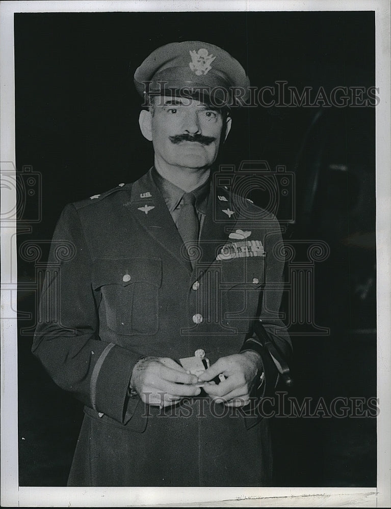 1943 Press Photo General Frank O&#39;D Hunter Commander American Fighter Plane Units - Historic Images