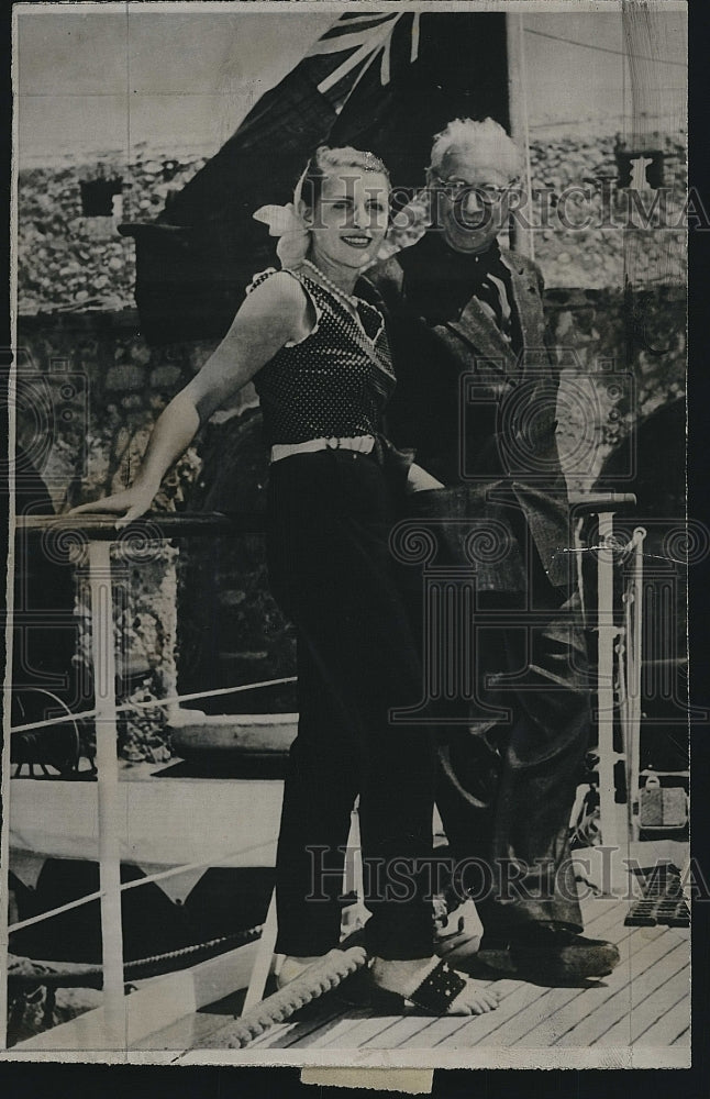 1953 Press Photo British Film Producer Alexander Korda, Fiancee Alexandra Boycun - Historic Images