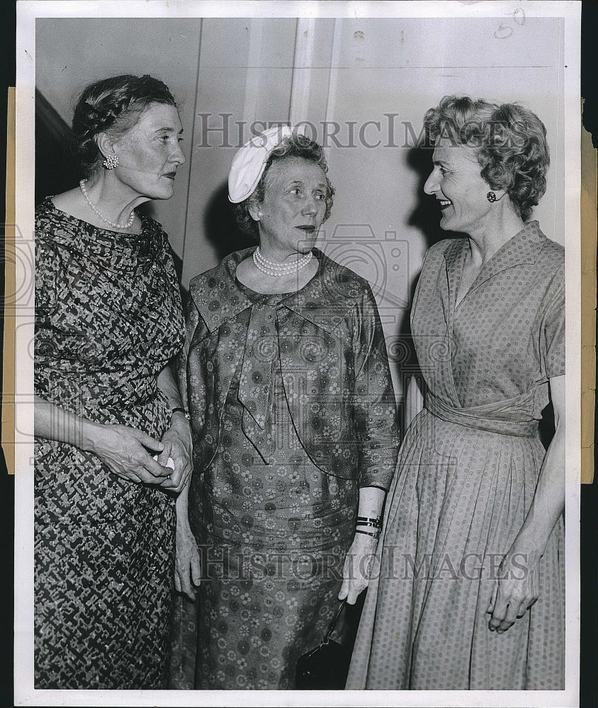 1959 Press Photo Mrs. John V. Spalding, Mrs. Albert C. Titcomb, and Mrs. - Historic Images