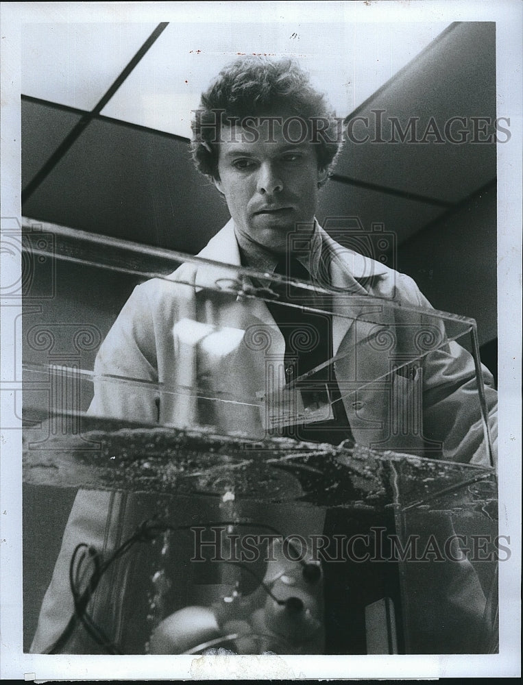 1983 Press Photo Actor Joseph Bottoms stars in "Wishman" - Historic Images