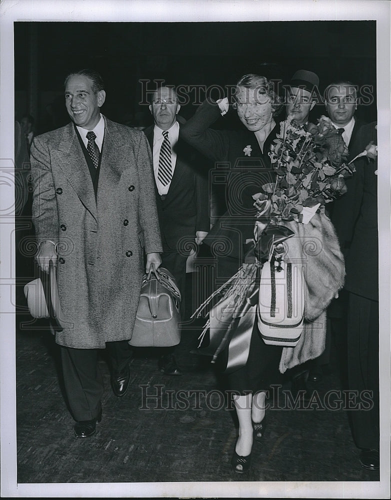 1951 Press Photo Mayor &amp; Mrs Impellitteri Return From Vacation - Historic Images