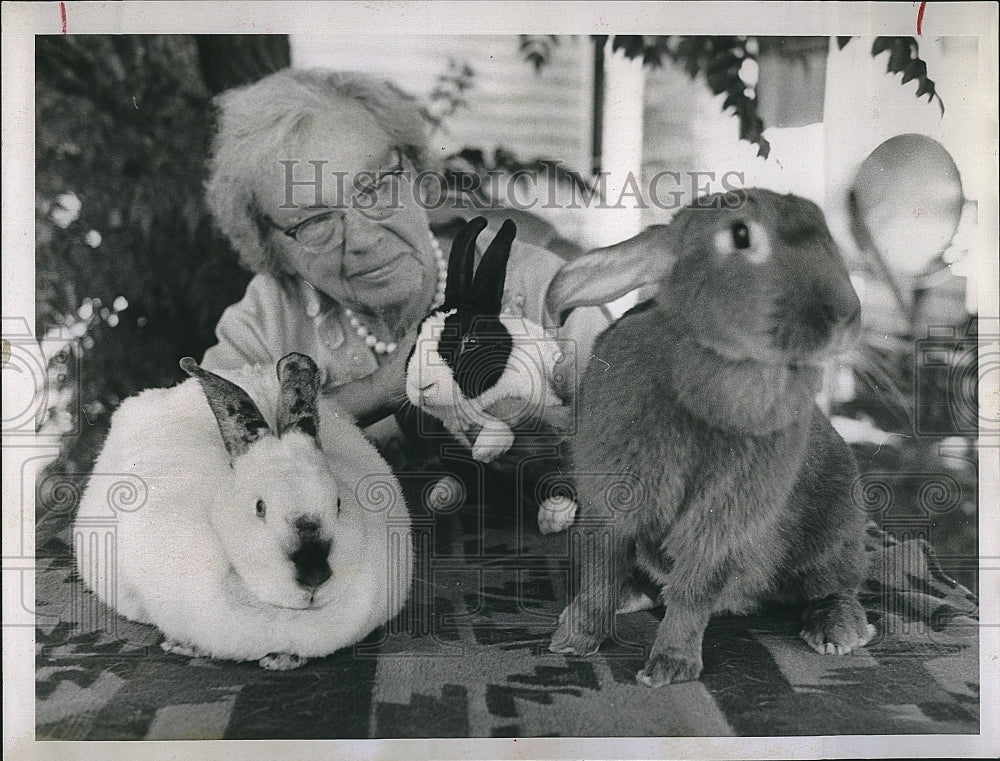 1961 Press Photo Betty Lagorio With Her Pet Rabbits - Historic Images