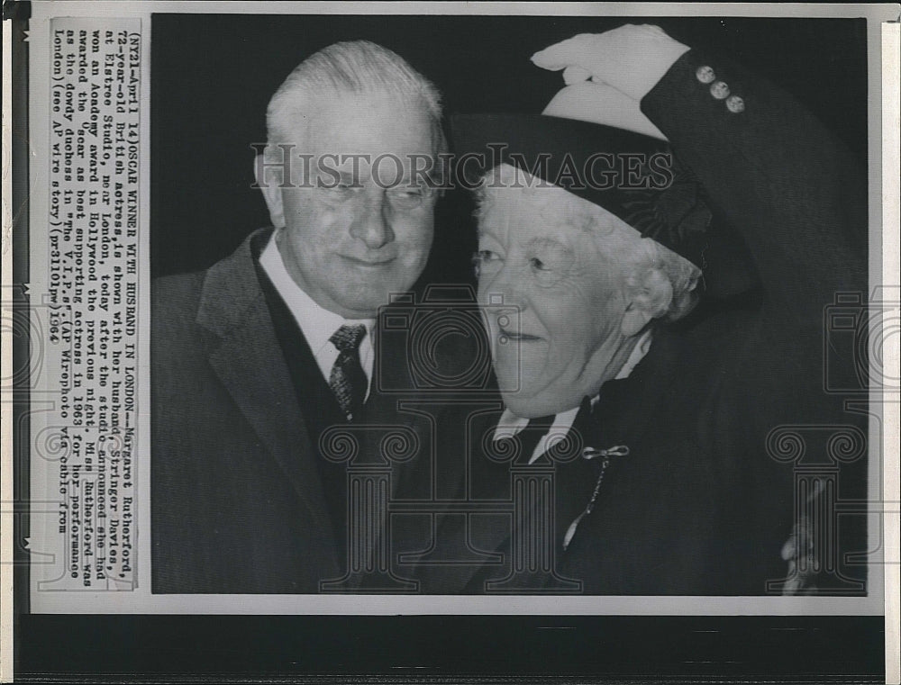 1964 Press Photo British actress   Margaret Rutherford &amp; her husband Stringer Davis - Historic Images