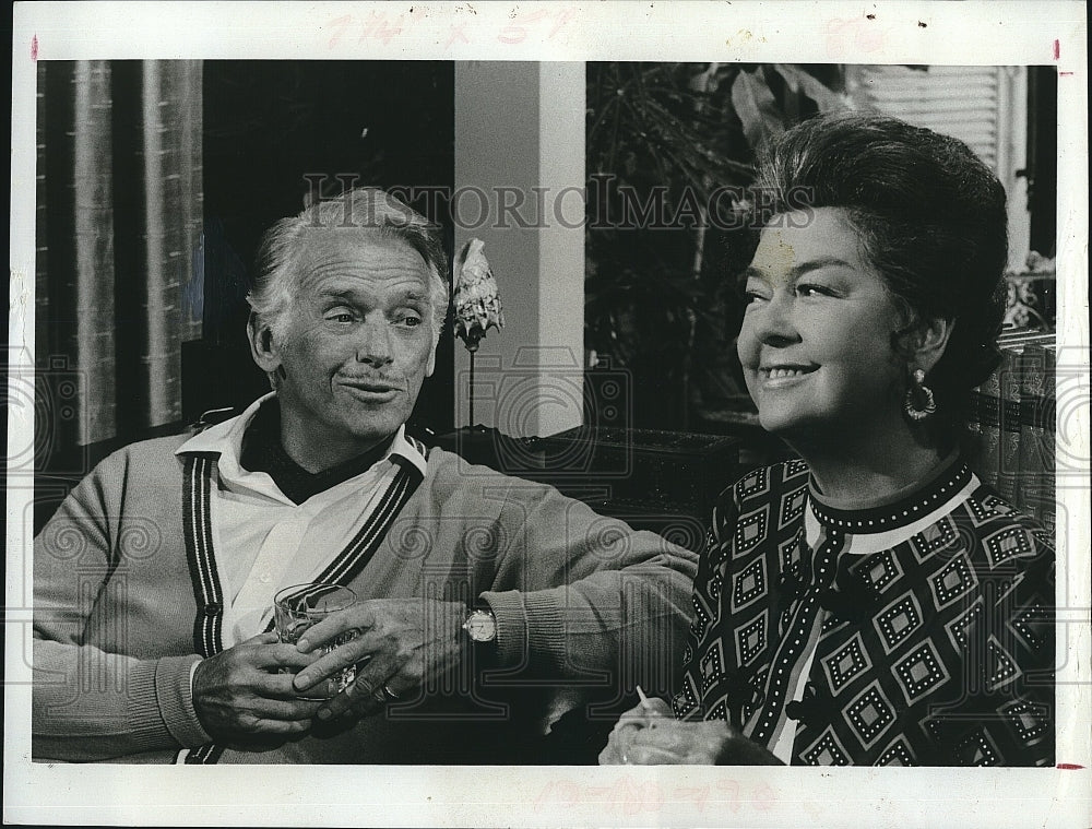 1972 Press Photo "The Crooked Hearts" Rosalind Russell, Douglas Fairbanks Jr - Historic Images