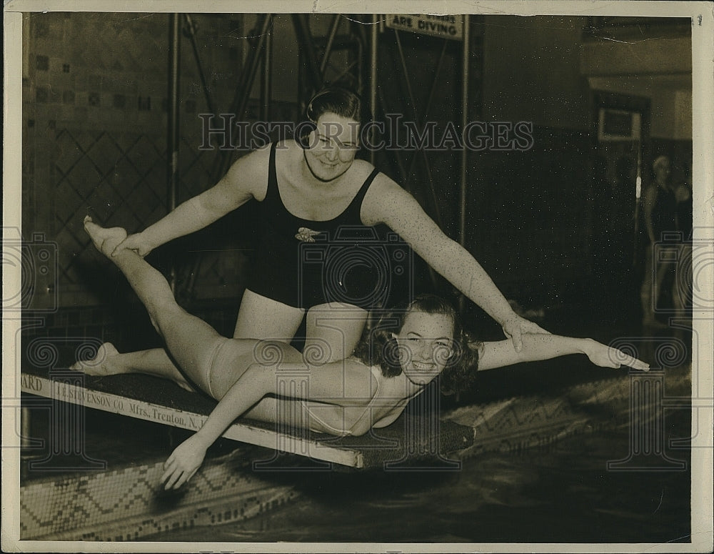 Press Photo Eleanor Holm, American competition swimmer and Olympic gold medalist - Historic Images