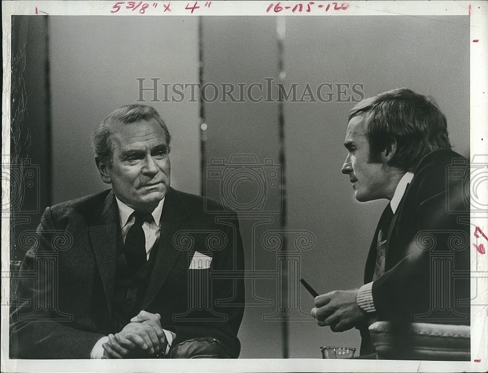 1976 Press Photo &quot;The Dick Cavett Show&quot; and guest Lord Laurence Olivier - Historic Images