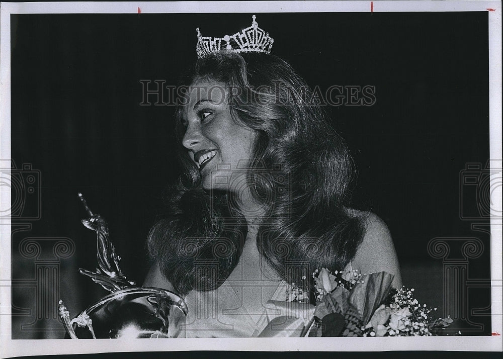 1980 Press Photo Teresa Ann Vigiard crowned Miss St. Petersburg - Historic Images