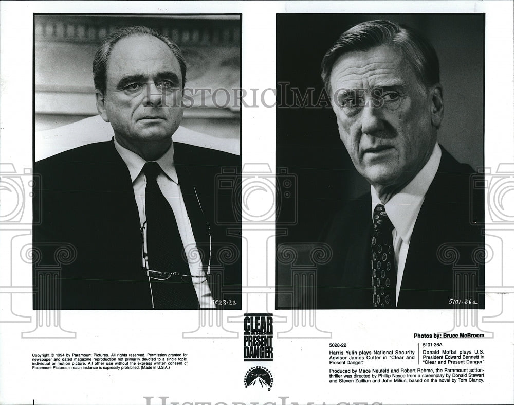 1994 Press Photo Actor Harris Yulin, Donald Moffat in "Clear and Present Danger" - Historic Images