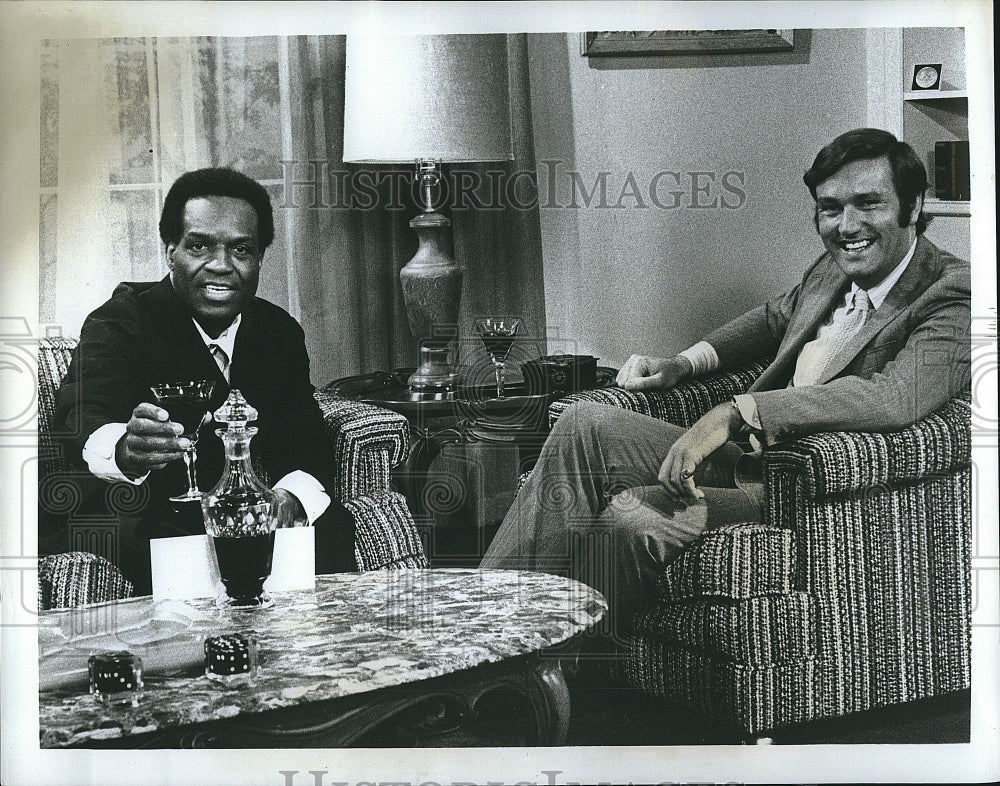 1971 Press Photo Graham Kerr, Nipsey Russell, &quot;Galloping Gourmet&quot; - Historic Images