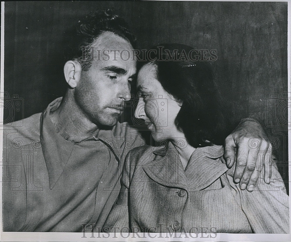 1951 Press Photo Frank Walton and Wife Arling at Court hearing for Murder - Historic Images