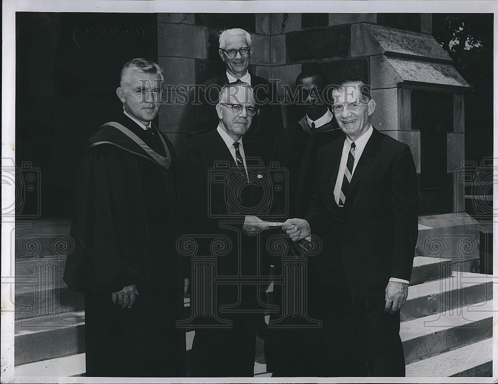 1967 Press Photo Rev Frank Weiskel, Dr Edwin Scribner, Dr Allen Hackett, - Historic Images