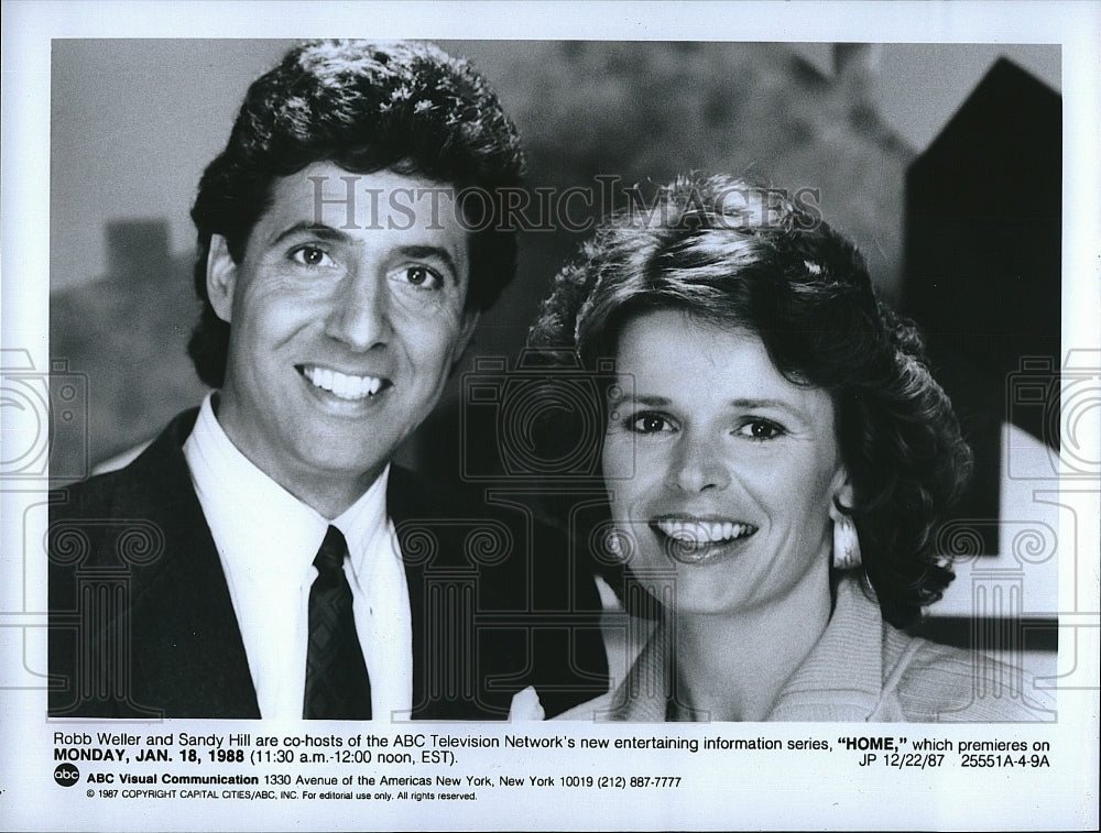 1987 Press Photo Hosts Robb Weller &amp; Sandy Hill on &quot;Home&quot; - Historic Images