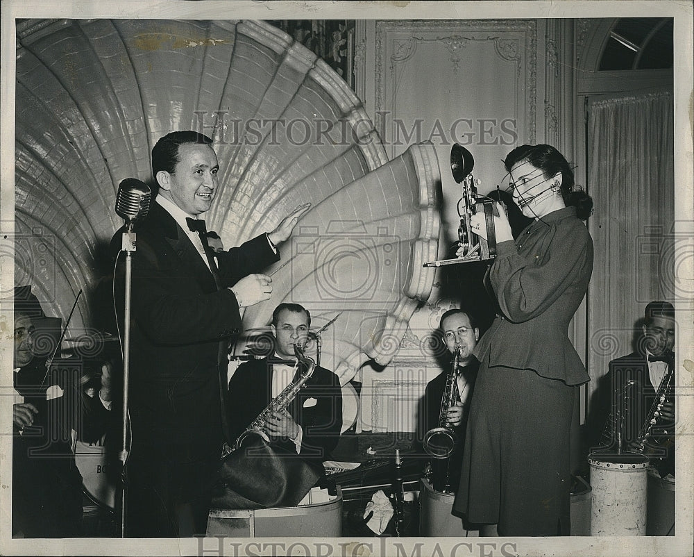 1947 Press Photo Martha King &amp; Harry Marshard at Photographers Ball - Historic Images