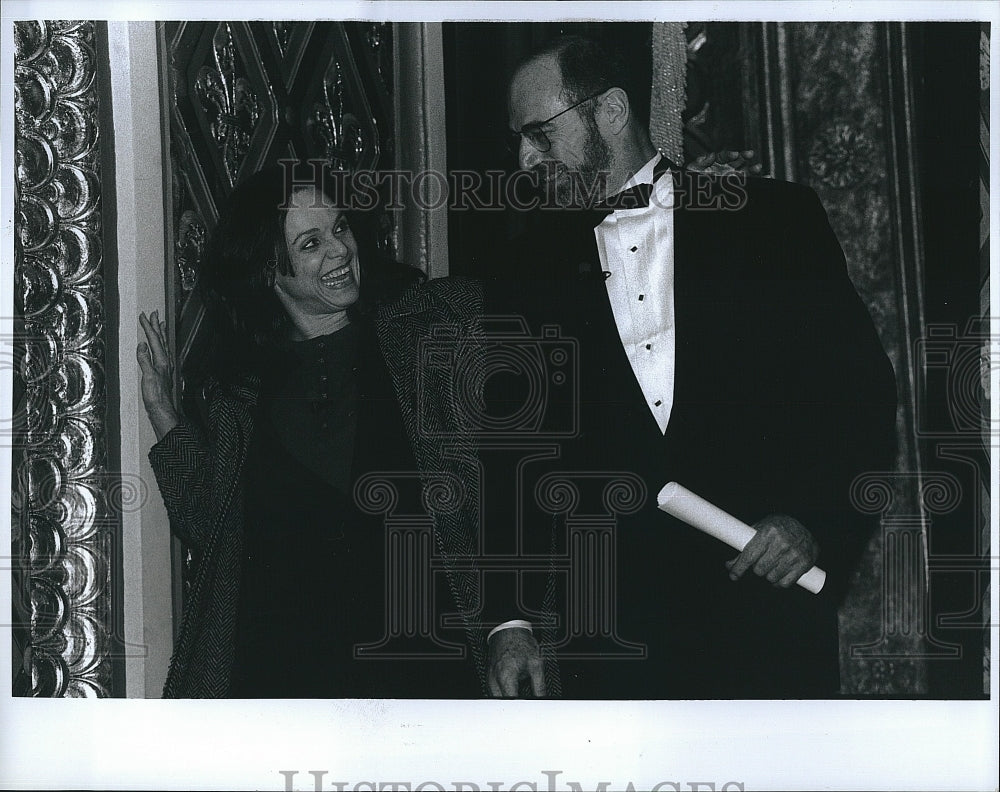 1996 Press Photo Actor Bruce Marks &amp; Valerie Harper at Wang Center benefit - Historic Images