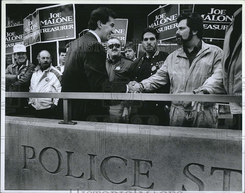 1990 Press Photo Boston Patrolmen Support Malone for State Treasurer - Historic Images