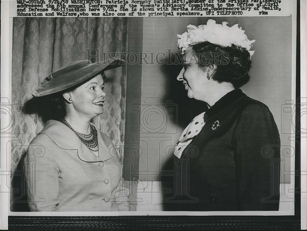 1958 Press Photo Patricia Hornsby Smith, Beertah Adkins - Historic Images