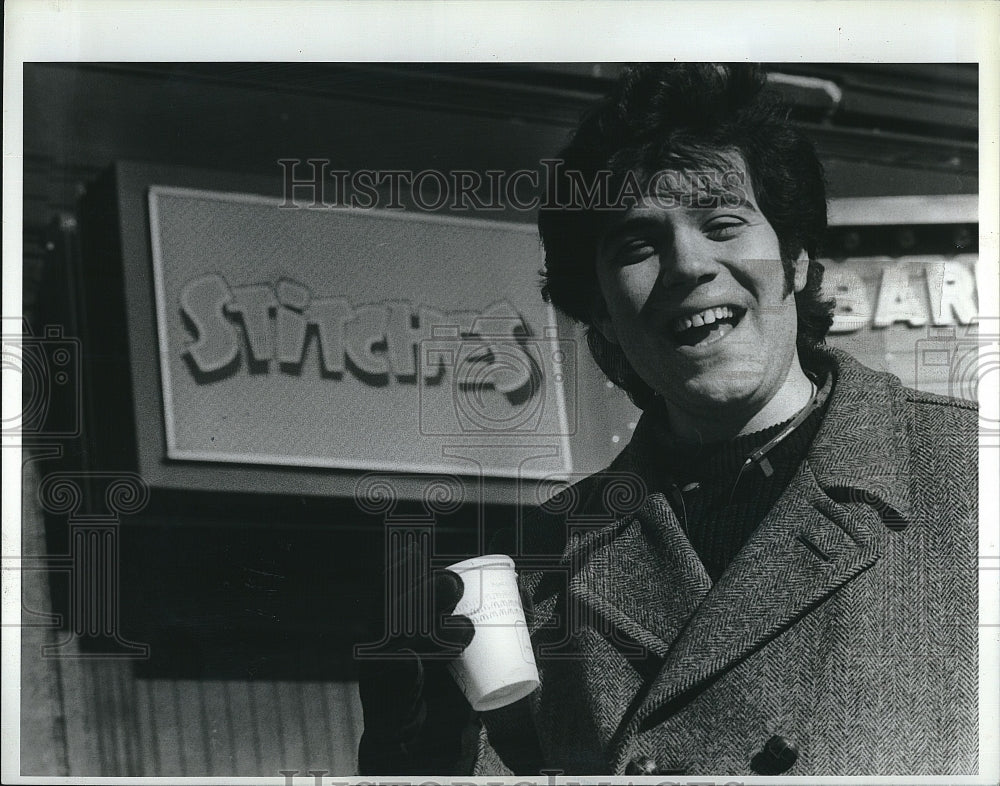 1989 Press Photo Comedy Coach MAx Bukbank At Stitches - Historic Images