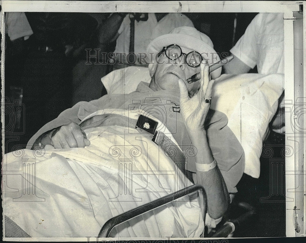 1974 Press Photo Actor/comedian George Burns in the hospital - Historic Images