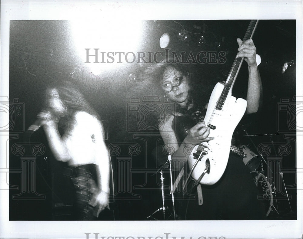 1990 Press Photo Band "Slaughter" Colin Burns & Dana Ong - Historic Images