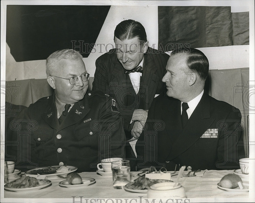 1955 Press Photo Lt Col eugene Slattery,Adm John Snackenburg - Historic Images