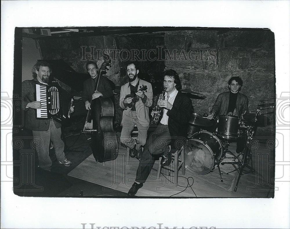 1991 Press Photo Smash the Window - Historic Images