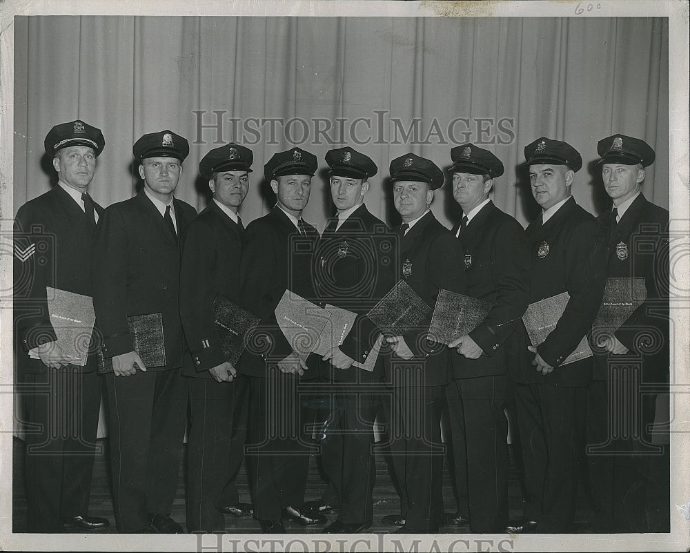 1959 Press Photo Cambridge Policemen Receive War Bonds - Historic Images