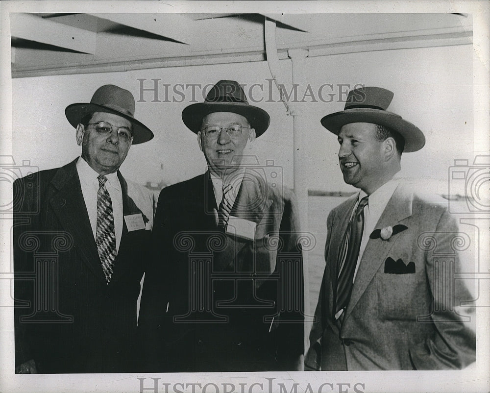 1954 Press Photo Wm Zetzman, Mayor  John B Hynes,Sen Daniel Rudsten - Historic Images