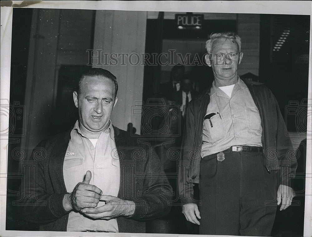 1962 Press Photo Patrick schena &amp; William Barrett at police station - Historic Images