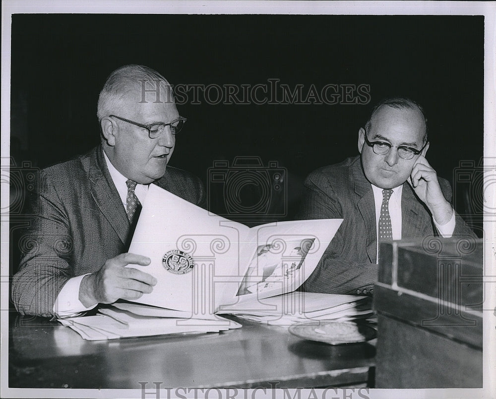 1961 Press Photo Wm R keany & counsel Lenahan O'Connell - Historic Images