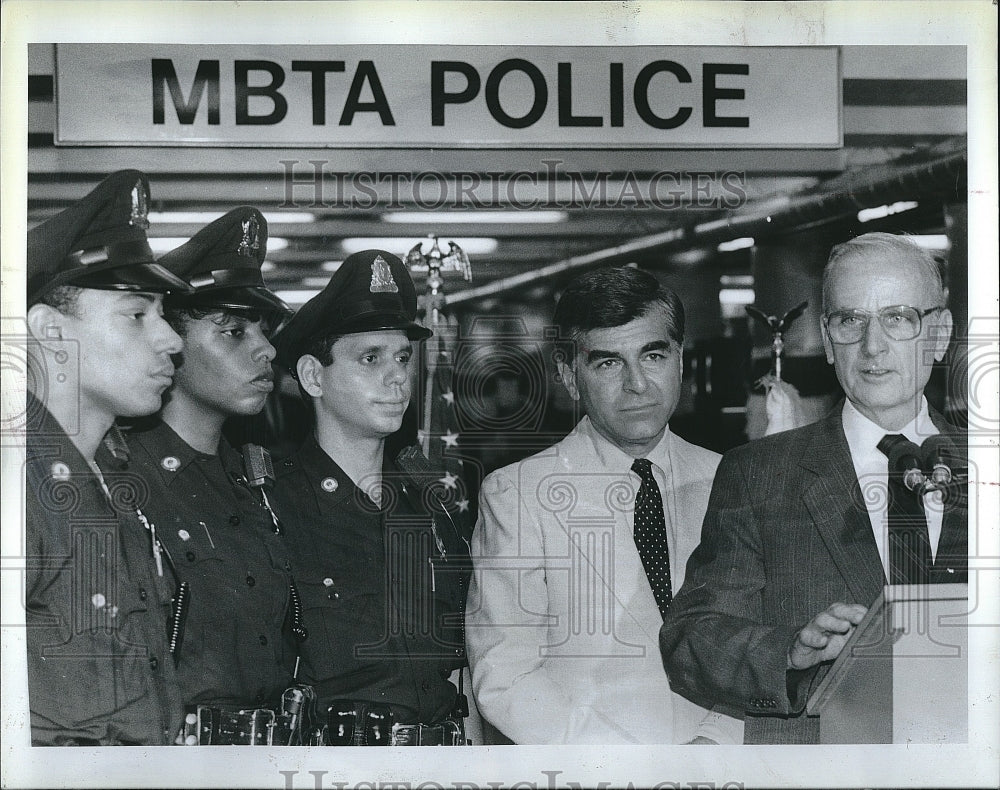 1988 Press Photo Charles V.Barry with Gov. Dukakis and 3 MBTA Police Officers. - Historic Images