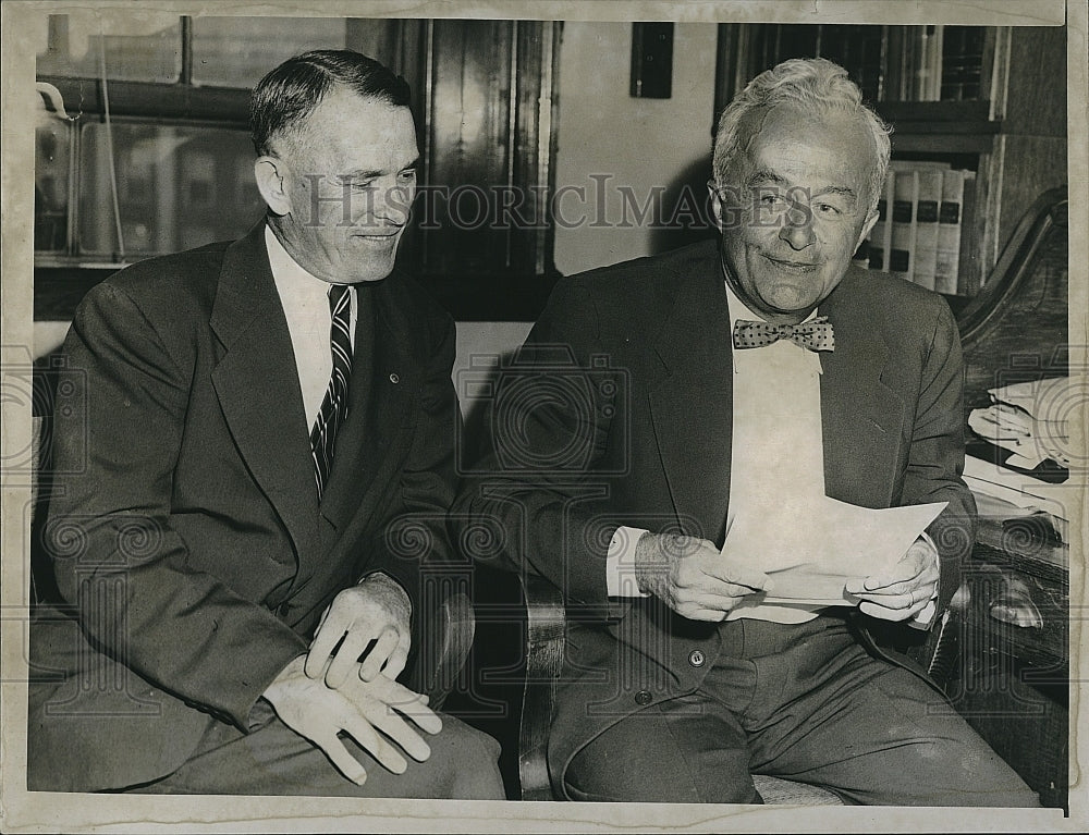 1951 Press Photo Asst. Dist. Atty John Baxter, Dist. Atty Alfred Cenedella - Historic Images