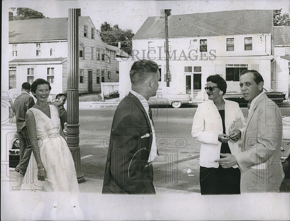 1955 Press Photo J. Donald Barrios, Mrs. Barrios, Mrs. Doris Harkins - Historic Images