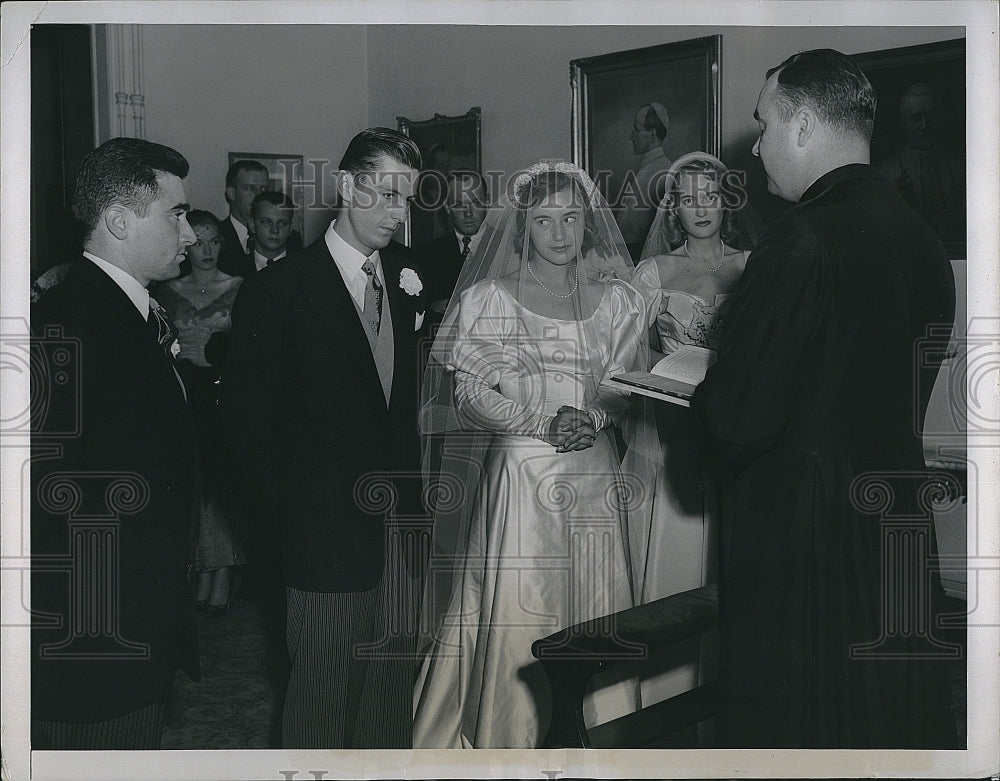 1949 Press Photo Socialite Claire McGinnis, Ivan Obolensky, Azamat Guirey - Historic Images