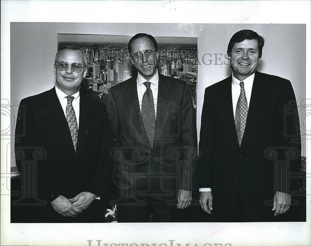 1993 Press Photo James M. Oates, Neworld  Bancorp, Robert Mahoney, Lawrence Fish - Historic Images